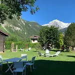 Апартаменты Hameau De Jadis