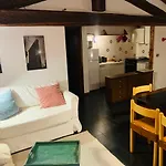 Апартаменты Hameau De Jadis *