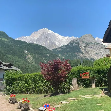 Hameau De Jadis 公寓 *