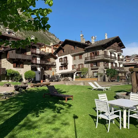 Hameau De Jadis Apartment *
